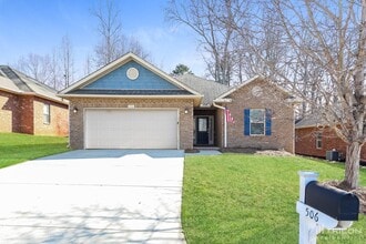 Building Photo - 506 Airdale Ln