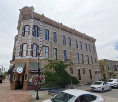 Building Photo - 107 W Lexington Ave