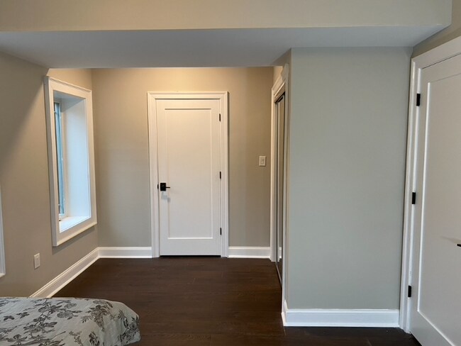 Building Photo - 2044 Great Falls St