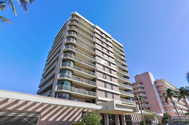 Building Photo - 2917 S Ocean Blvd