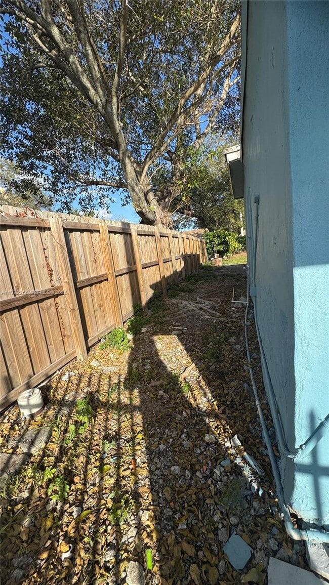 Building Photo - 5158 NW 23rd Ave