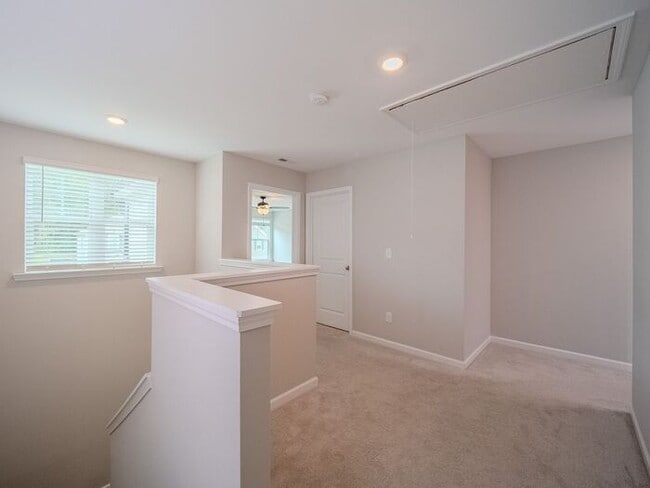 Building Photo - 287 Golden Eagle Pkwy