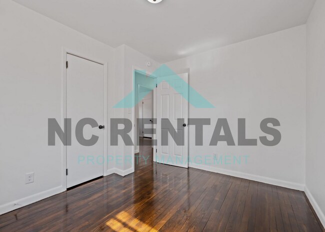 Building Photo - 3818 Edgewood Terrace Rd