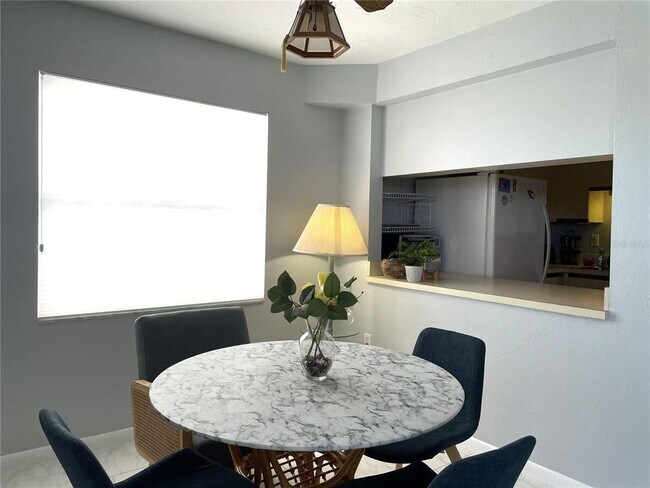 Building Photo - 1401 S McCall Rd