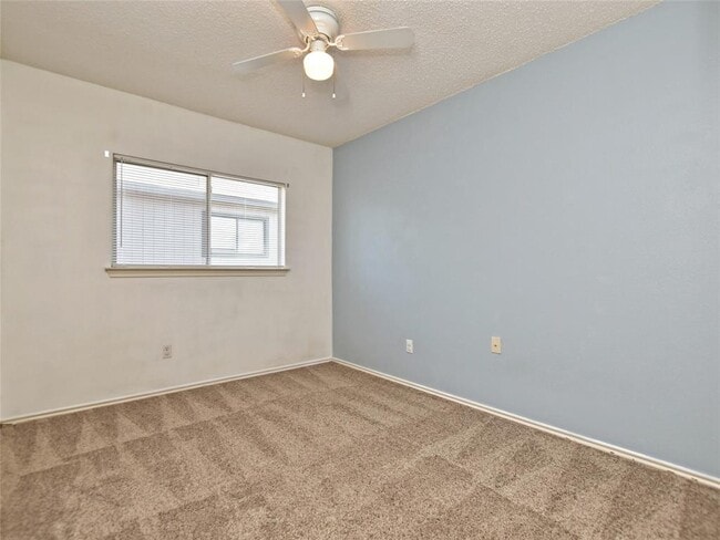 Building Photo - 15357 Oconto Dr