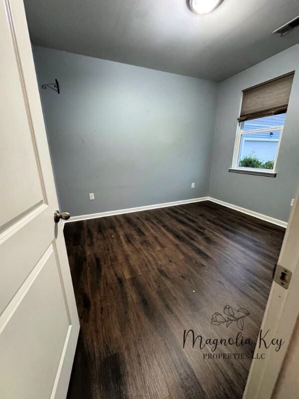 Building Photo - 599 Hay Hill Ln