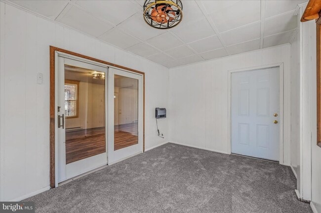 Building Photo - 438 Gloyd Ln