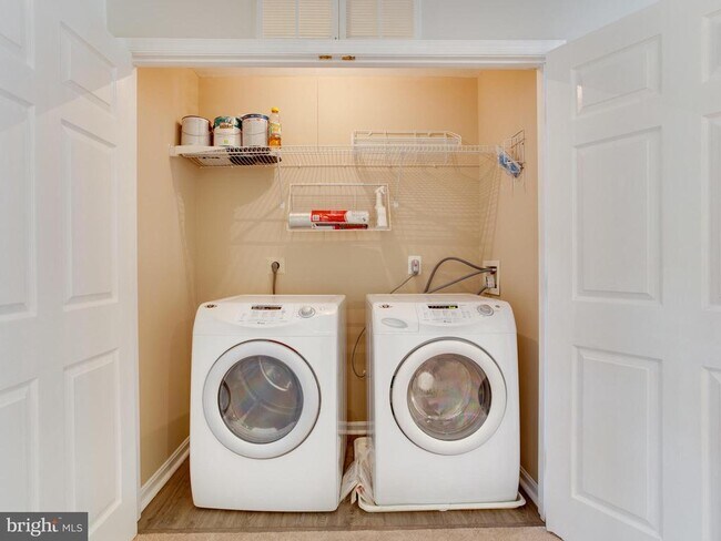 Building Photo - 6704 Dorothy Giles Ct