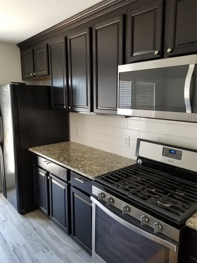 Building Photo - 19818 Sternwood Manor Dr