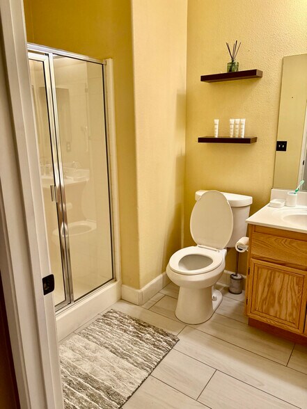 Building Photo - 1 Bed Bath