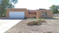 Building Photo - Large 4 Bedroom 2 Bathroom Home In NW Abq!