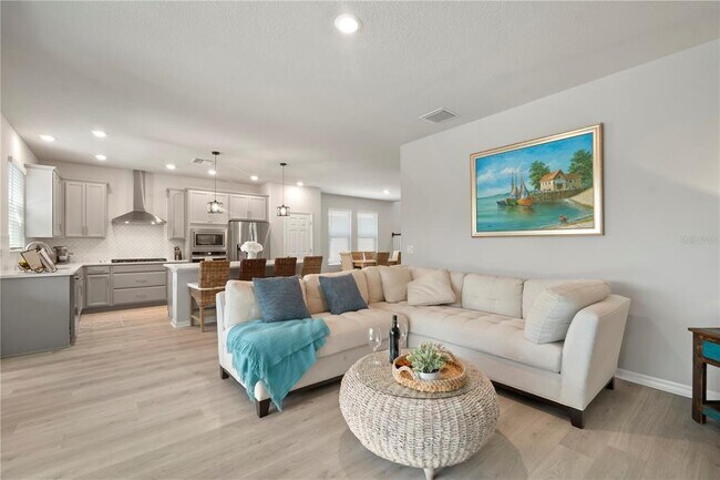 Building Photo - 5636 Silver Sun Dr