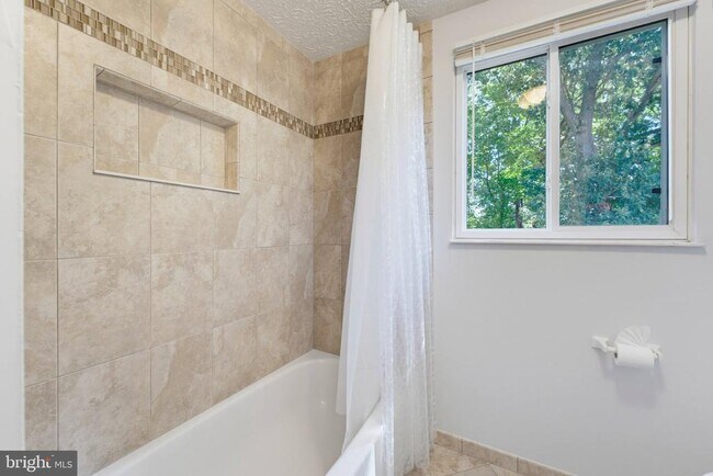 Building Photo - 8467 Magic Tree Ct