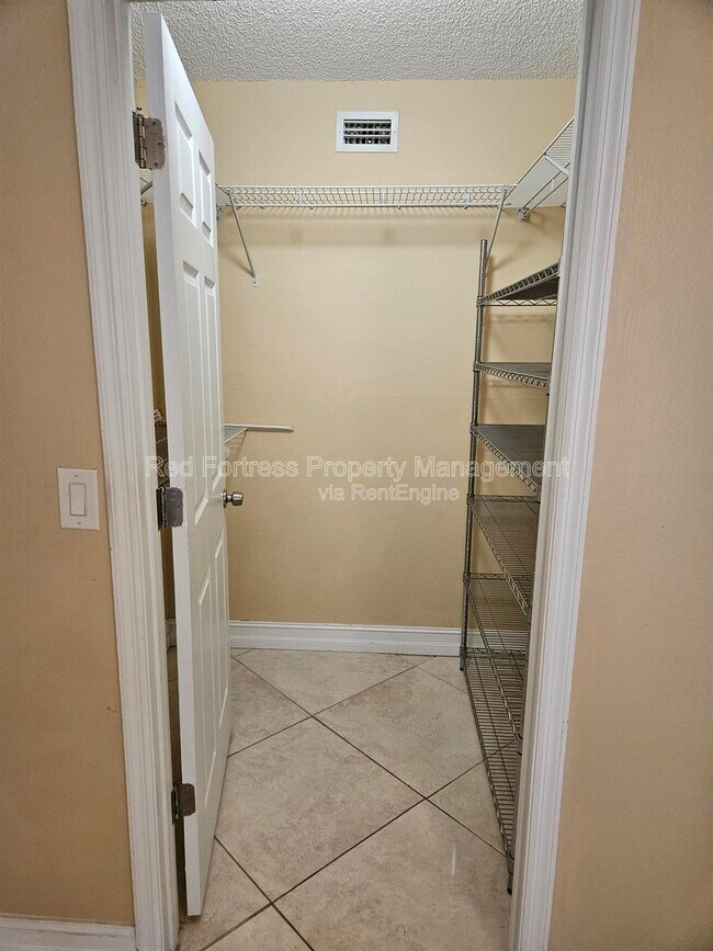 Building Photo - 13571 Eagle Ridge Dr