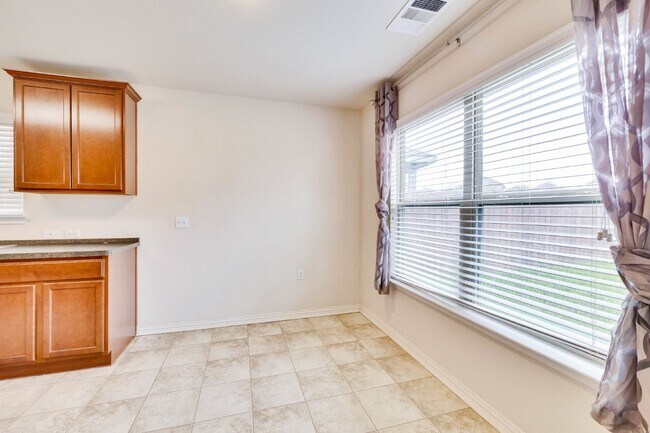 Building Photo - 4220 Creede Dr