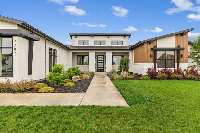 Building Photo - Luxury Rental | Dry Creek Ranch Estates
