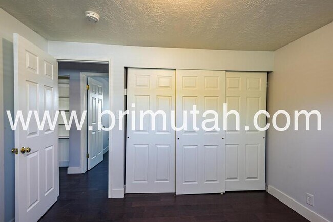 Building Photo - 1313 E 8425 S