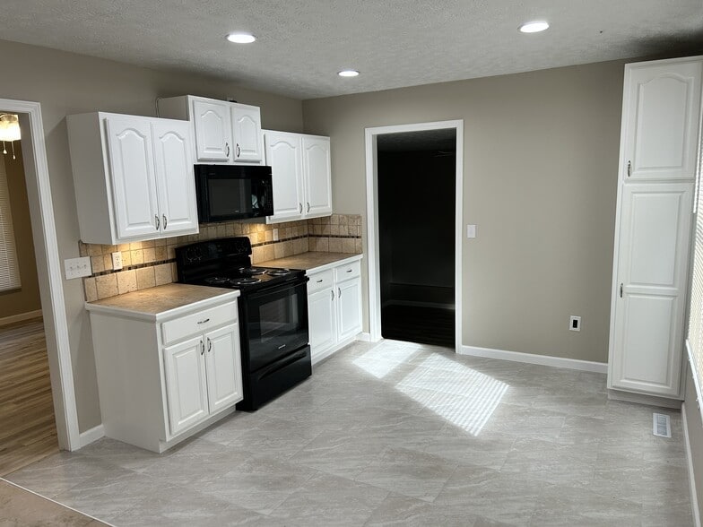 Building Photo - 708 Spruce St