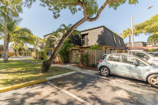 Building Photo - 14209 SW 94th Cir Ln