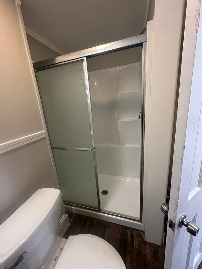 Building Photo - 16 Lake St