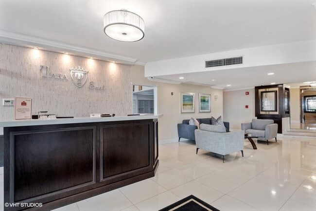 Building Photo - 333 NE 21st Ave