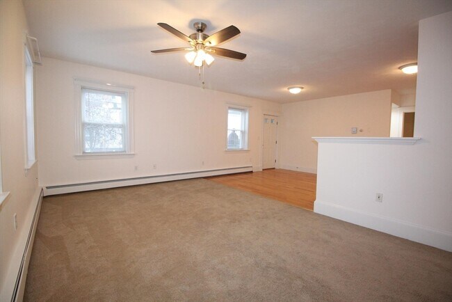 Building Photo - 341 Lynn St