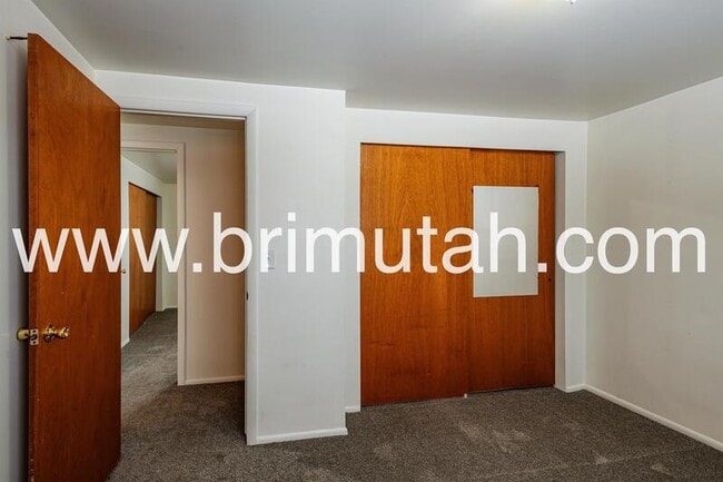Building Photo - 775 E Johnsonway Dr