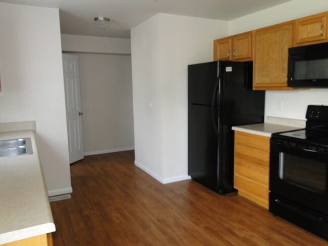 Building Photo - 6148-MF2-E1