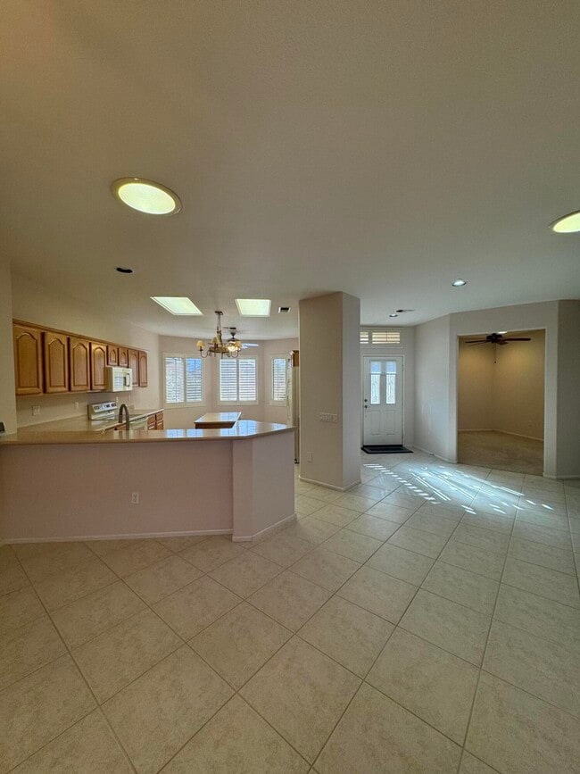 Building Photo - 39354 Falconwood Ct