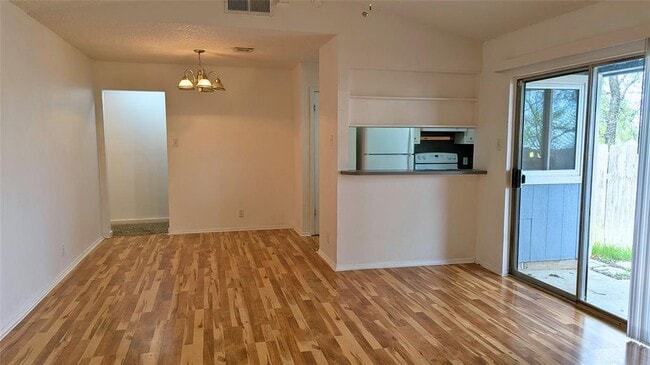 Building Photo - 6916 Scenic Brook Dr