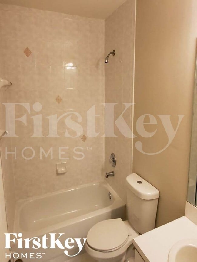 Building Photo - 17655 SW 146th Ct