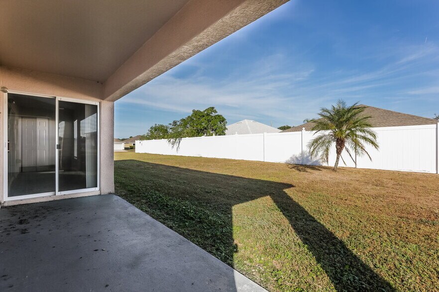 Building Photo - 12006 Butler Woods Cir