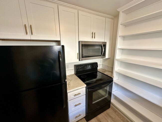 Building Photo - 1815 Armour Ln