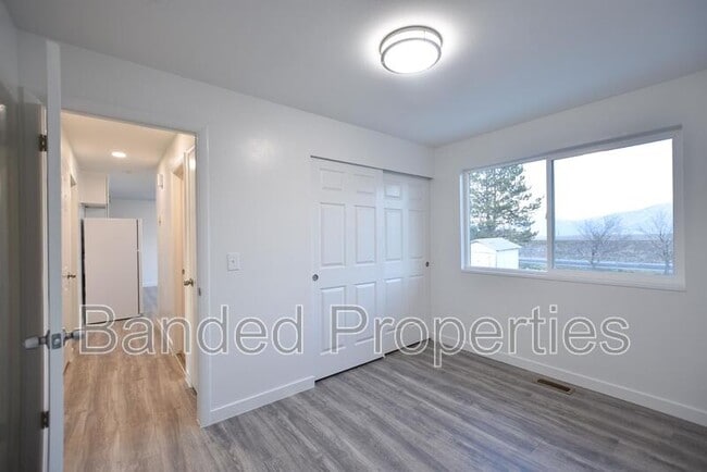 Building Photo - 5849 3840 W