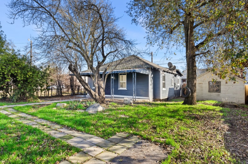Building Photo - 1120 El Monte Ave
