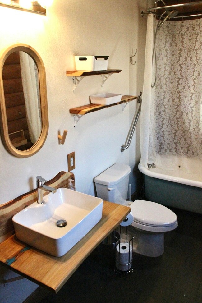 Building Photo - 4820 Foothills Dr