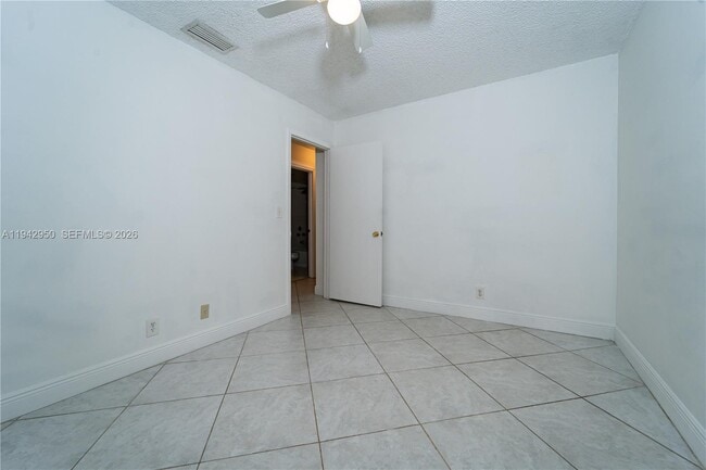 Building Photo - 2342 NW 36th Ave