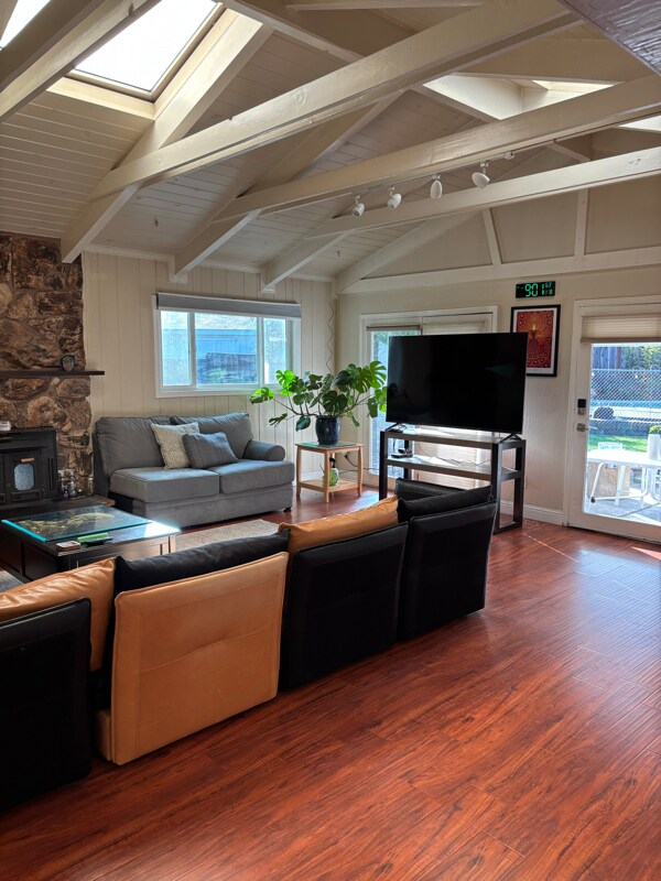 Building Photo - 520 Linford Pl