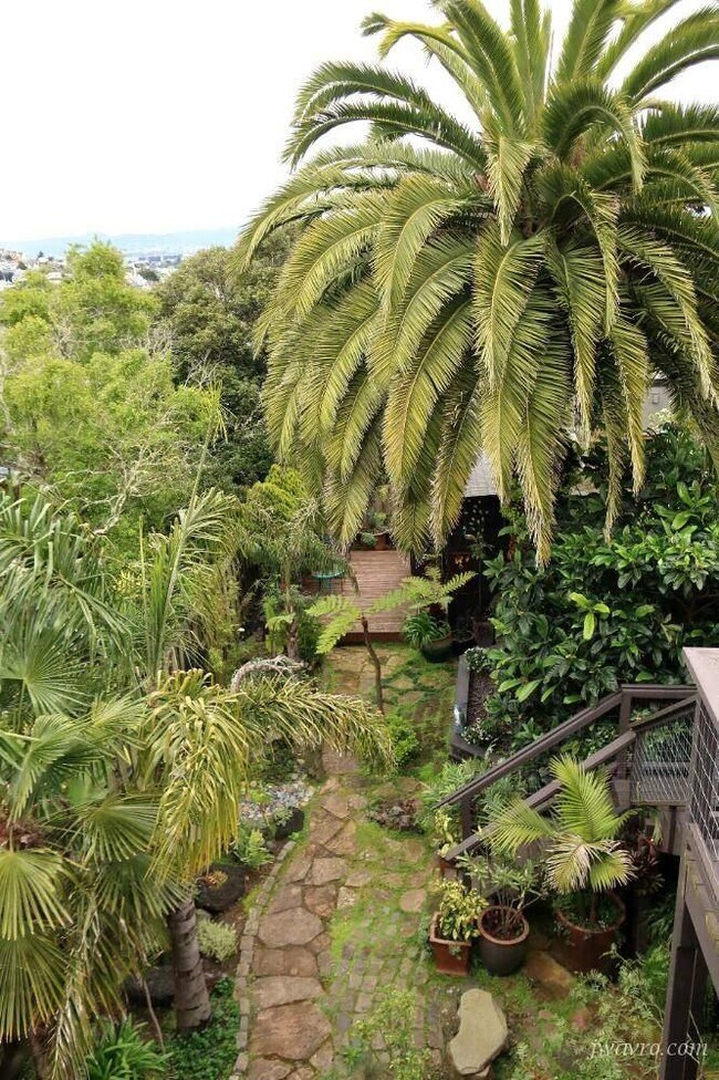 Building Photo - 445 Hoffman Ave