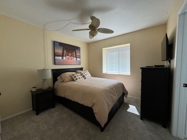 Building Photo - 2BR FULLY FURNISHED CONDO WITH UTILITIES A...