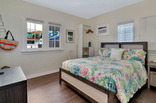 Building Photo - 118 S J St