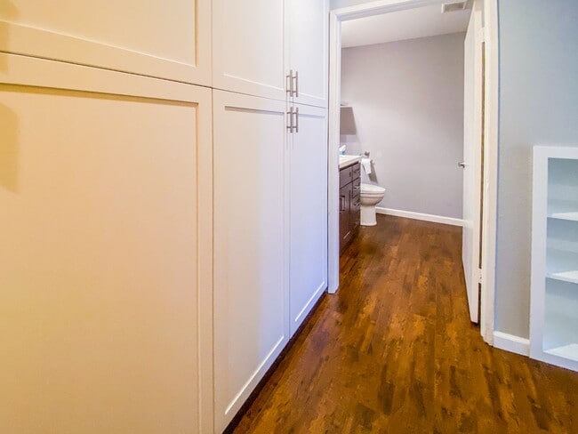 Building Photo - Two-Story 3 Bed, 2.5 Bath with Large Bonus...