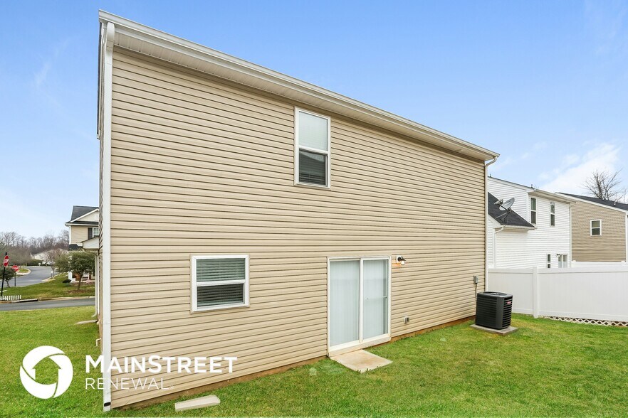 Building Photo - 16104 Preston Knoll Ln