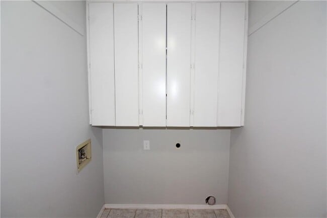 Building Photo - 3907 W Locust St