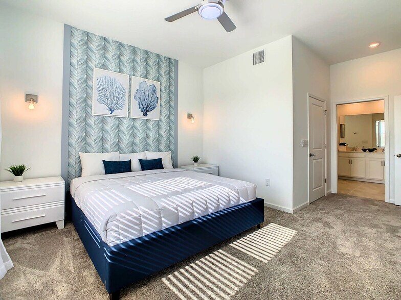 Building Photo - 955 Splash Shot Pl