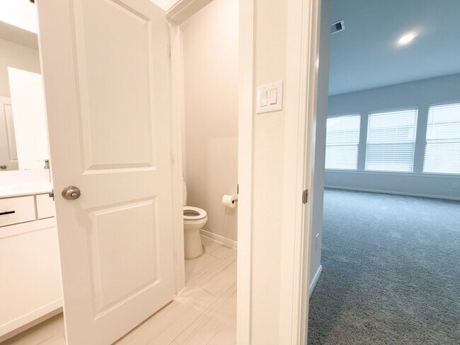 Building Photo - 42504 Rustico Rd