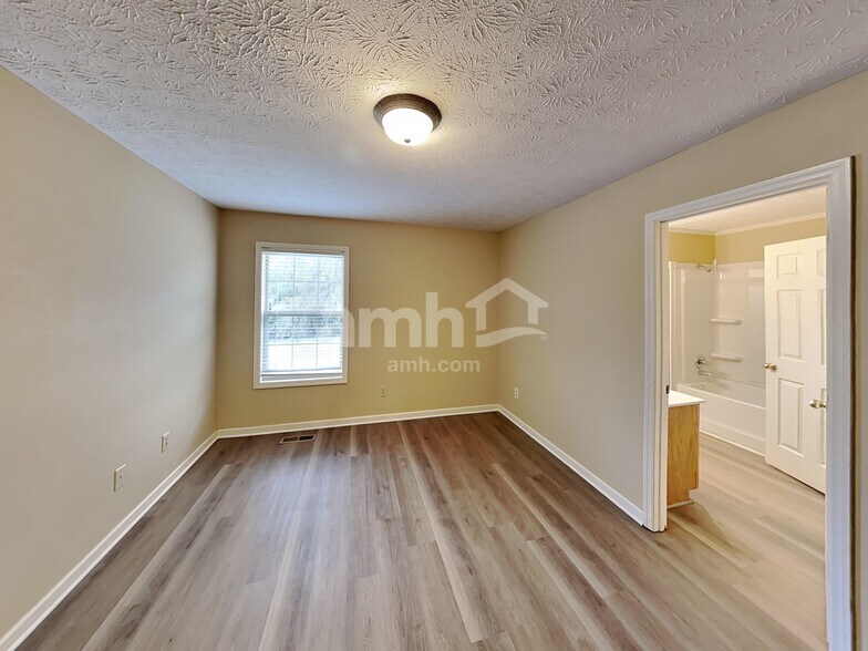 Building Photo - 1212 Wembley Ct