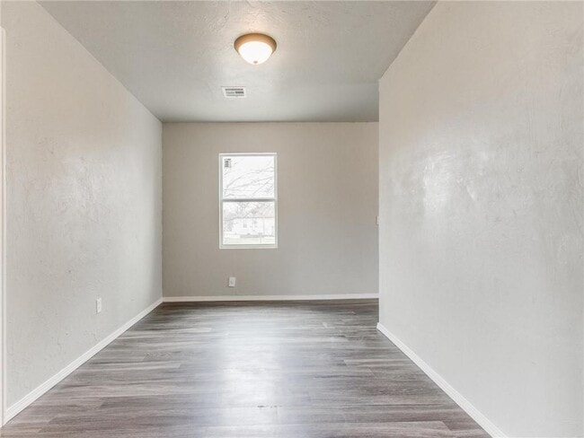 Building Photo - 1716 SW 18th St