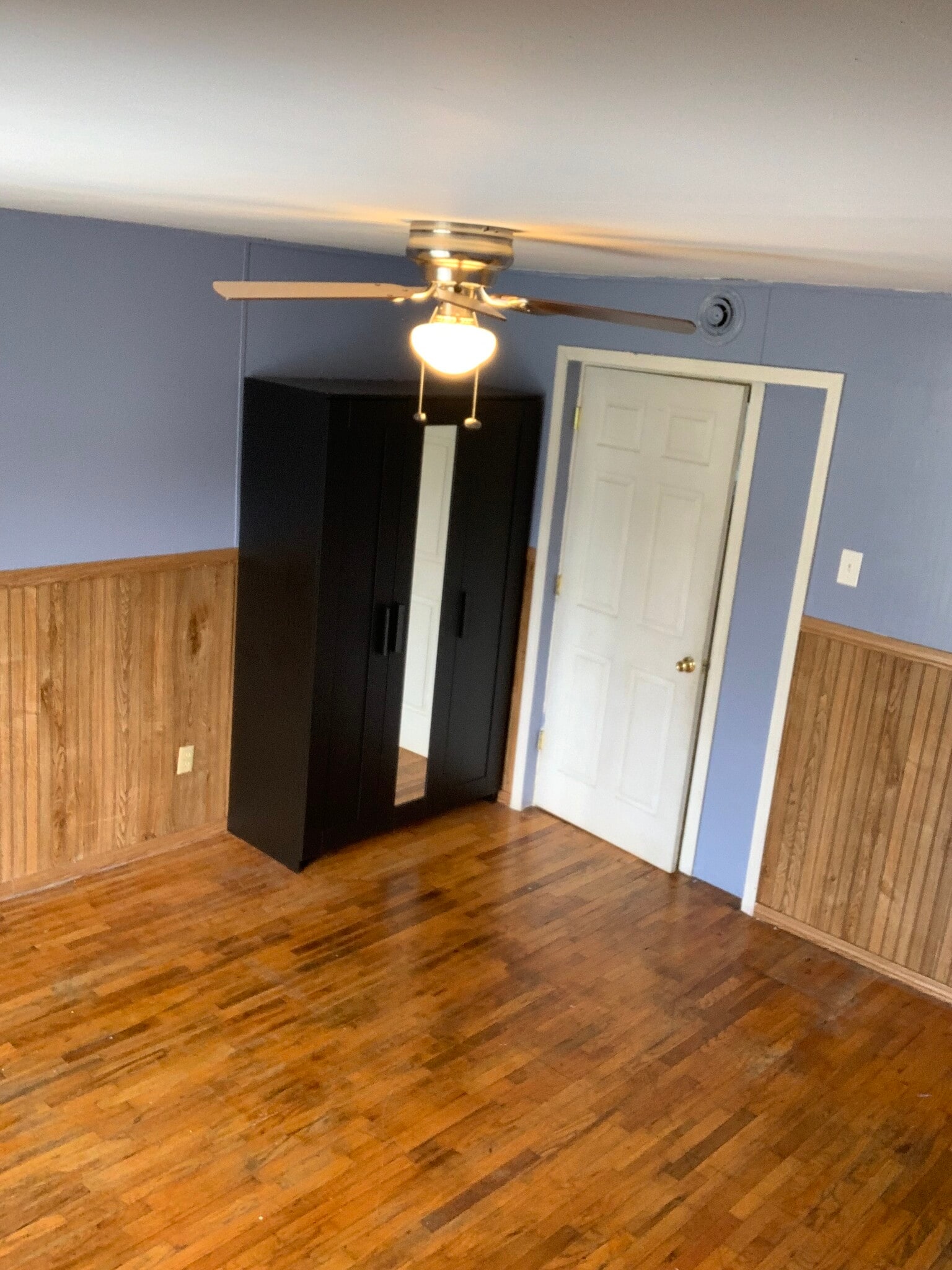 1st Bedroom - 659 5th St