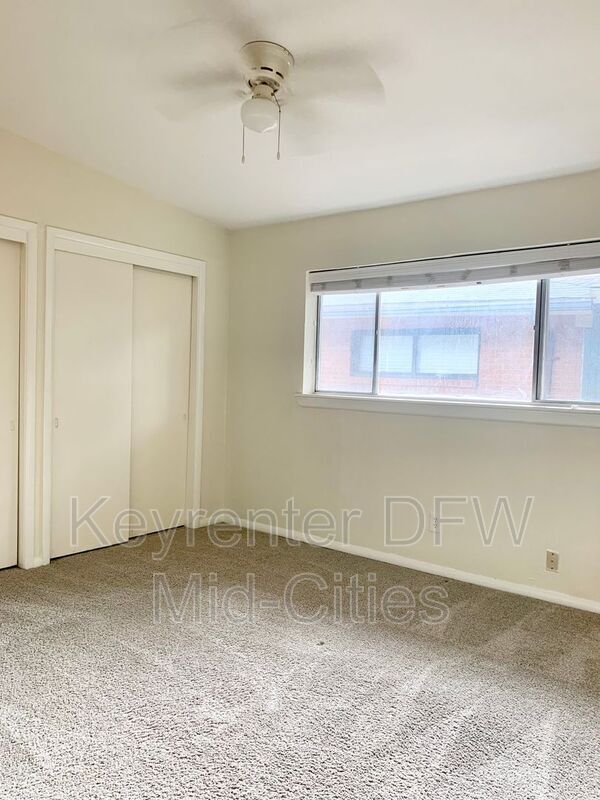 Building Photo - 501 Nottingham Dr